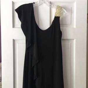 Betsy and Adam Black/Gold Jersey One Shoulder Drap